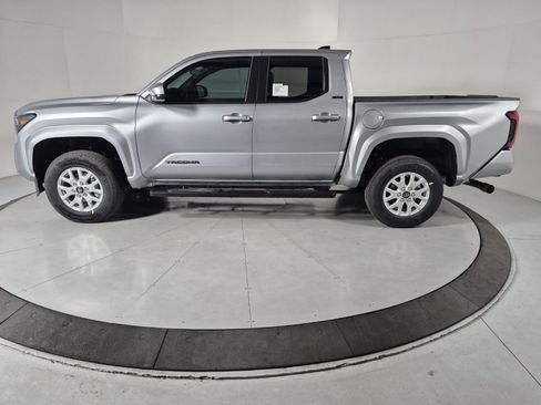 New 2026 Toyota Tacoma SR5 image 2