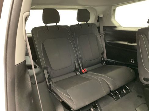 Certified 2023 Jeep Grand Cherokee L Laredo image 29