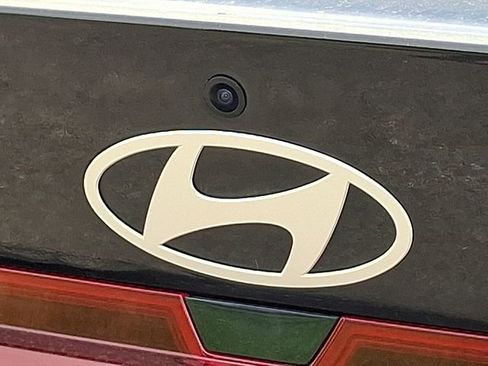 Certified 2026 Hyundai Elantra SE image 28