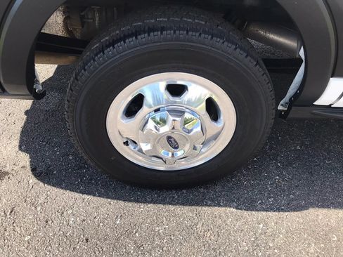 Used 2020 Ford Transit 250 Low Roof AWD image 38