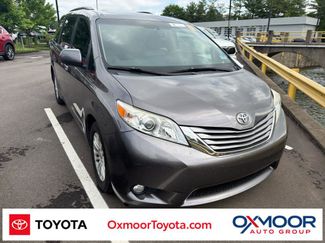 Used 2017 Toyota Sienna XLE w/ XLE Navigation Package FWD video 1