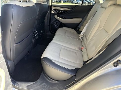 Used 2020 Subaru Outback Limited image 16