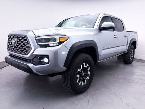 Used 2023 Toyota Tacoma TRD Off-Road AWD/4WD image 12