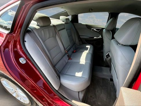 Used 2018 Chevrolet Malibu LT w/ Leather Package image 26