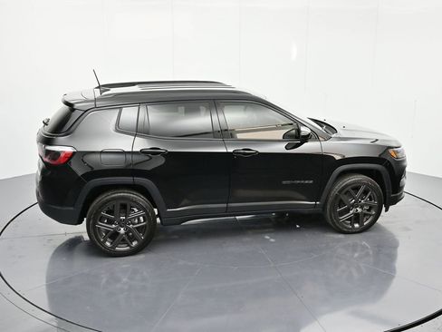 New 2026 Jeep Compass Latitude image 31