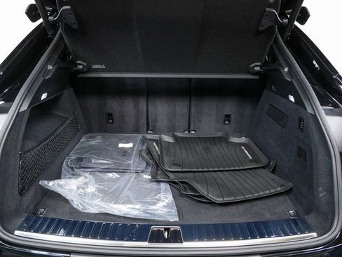 Certified 2025 Porsche Cayenne Turbo GT image 31