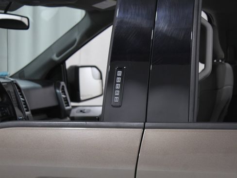 Used 2016 Ford F150 XLT w/ Equipment Group 301A Mid image 4