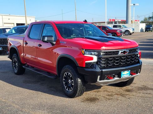 Used 2024 Chevrolet Silverado 1500 ZR2 w/ Technology Package image 7