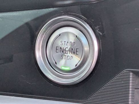 Used 2022 Chevrolet Corvette Stingray w/ Z51 Performance Package image 32