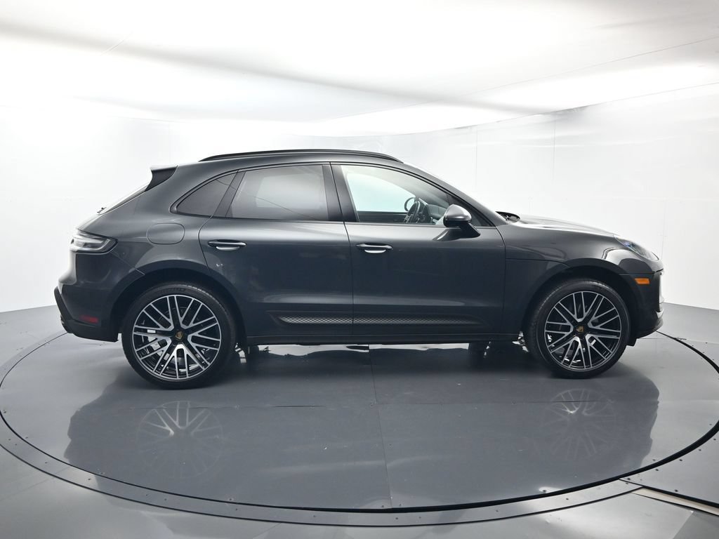 Certified 2026 Porsche Macan AWD/4WD image 16