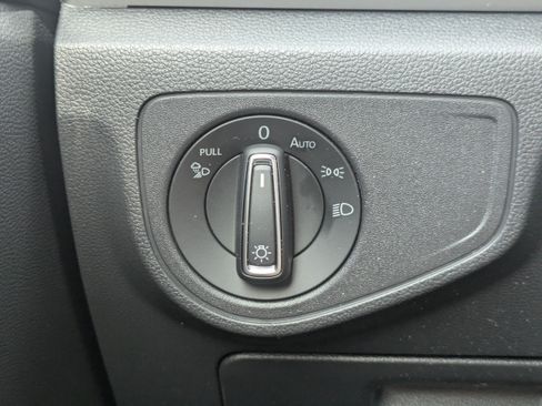 Certified 2023 Volkswagen Atlas SE FWD image 26