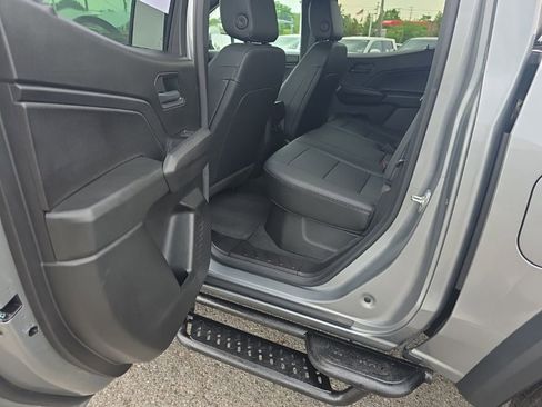 Used 2025 Chevrolet Colorado Trail Boss AWD/4WD image 12
