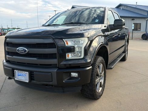 Used 2015 Ford F150 Lariat w/ Equipment Group 502A Luxury AWD/4WD image 4