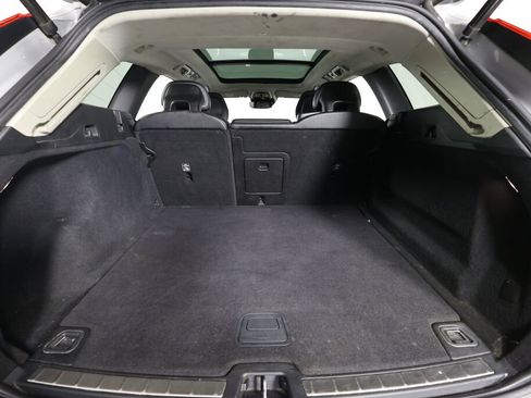 Used 2018 Volvo XC60 T5 Momentum w/ Vision Package image 18