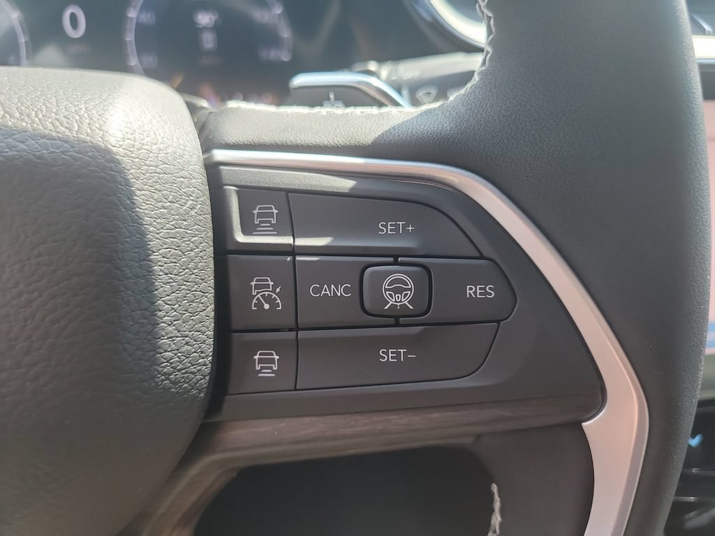 New 2026 Jeep Grand Cherokee Limited RWD image 31