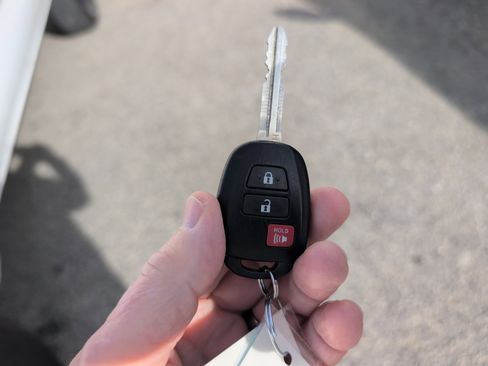 Used 2023 Toyota Tacoma TRD Sport image 14