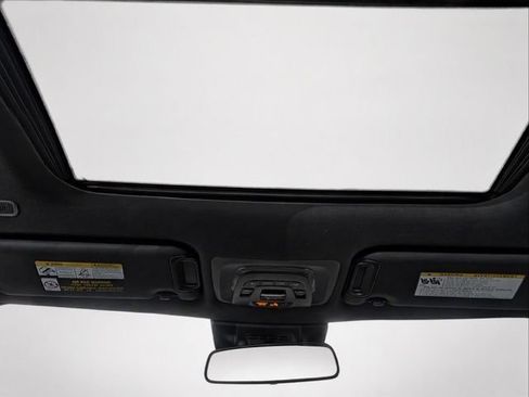 Used 2023 Toyota Corolla Cross AWD Hybrid w/ Moonroof Package image 20
