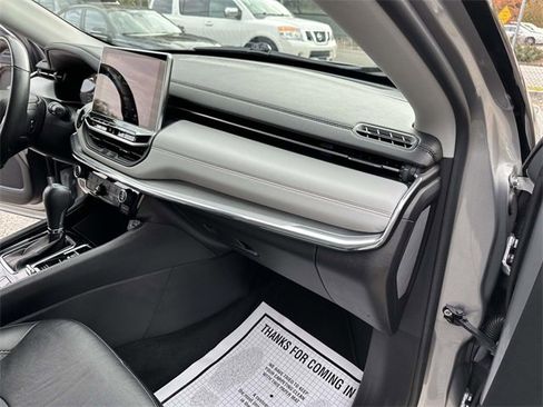 Certified 2022 Jeep Compass Limited image 20