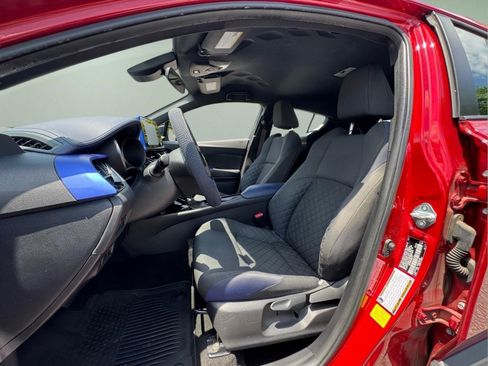 Used 2021 Toyota C-HR XLE FWD image 17