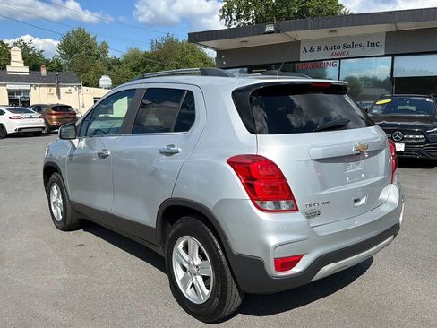 Used 2018 Chevrolet Trax LT w/ LT Convenience Package AWD/4WD image 5