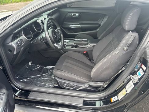 Used 2019 Ford Mustang GT RWD image 8
