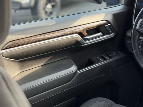 Used 2023 GMC Sierra 1500 Elevation image 14