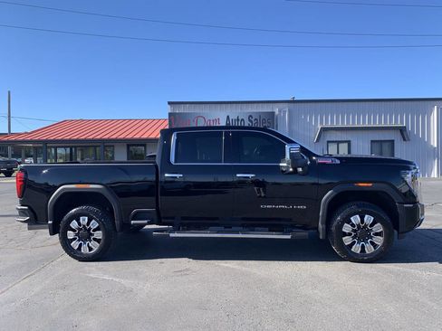 Used 2025 GMC Sierra 2500 Denali w/ Denali Reserve Package AWD/4WD image 1