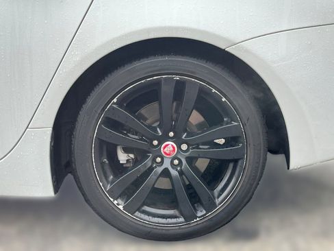 Used 2014 Jaguar XJ L Portfolio image 6