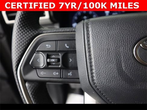 Used 2025 Toyota Tacoma TRD Sport w/ TRD Sport Premium Package image 19