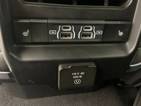 Used 2025 RAM 1500 Laramie AWD/4WD image 18