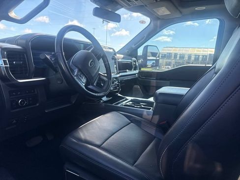 Used 2023 Ford F250 Lariat w/ Lariat Ultimate Package AWD/4WD image 8