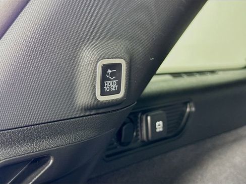 Used 2022 Jeep Grand Cherokee Overland image 35