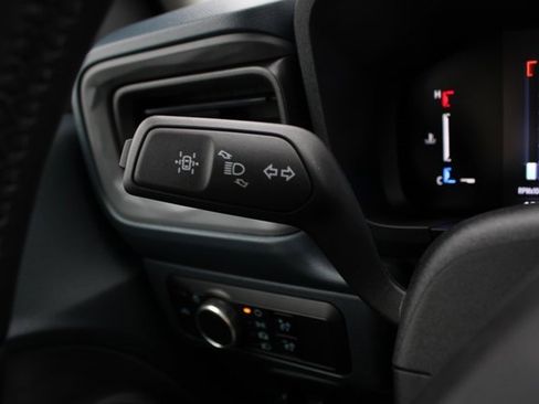 New 2025 Ford Maverick XLT w/ XLT Luxury Package image 9