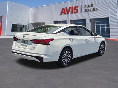 Used 2025 Nissan Altima 2.5 SV AWD/4WD image 6