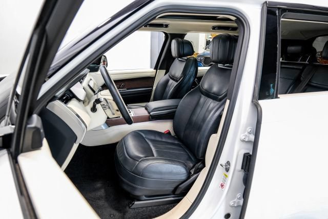 Used 2023 Land Rover Range Rover SE AWD/4WD image 5