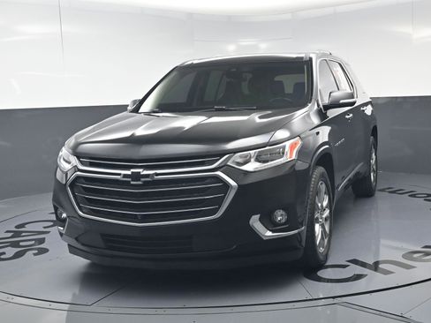 Used 2021 Chevrolet Traverse Premier AWD/4WD image 11