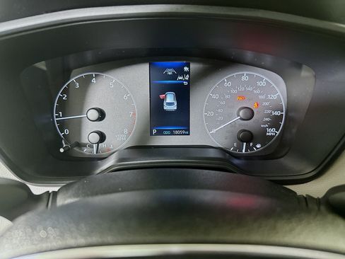 Used 2024 Toyota Corolla Cross LE FWD image 19