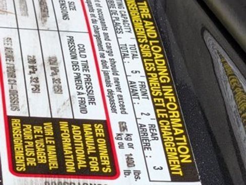 Used 2018 Toyota Tacoma SR w/ SR Convenience Package image 14