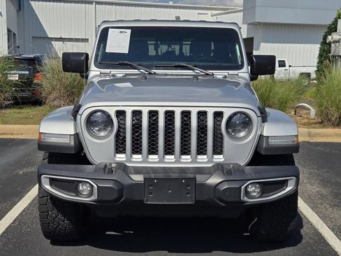 Used 2023 Jeep Gladiator Overland w/ LED Lighting Group AWD/4WD image 3