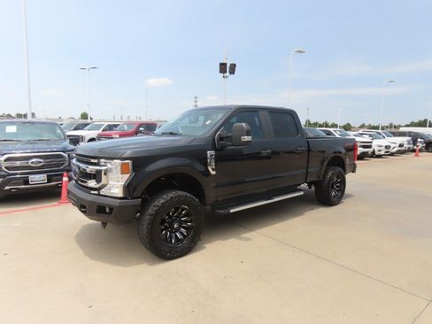 Used 2020 Ford F250 XL w/ STX Appearance Package AWD/4WD image 2