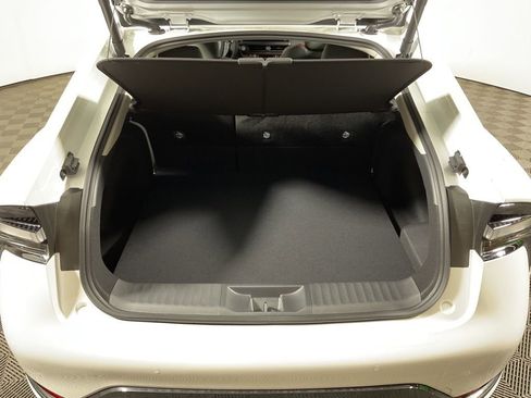 New 2025 Toyota Prius Plug-In Hybrid image 16