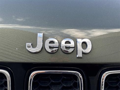 Used 2019 Jeep Compass Latitude image 10