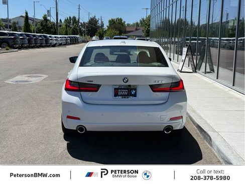 New 2026 BMW 330i xDrive Sedan w/ Premium Package AWD/4WD image 4