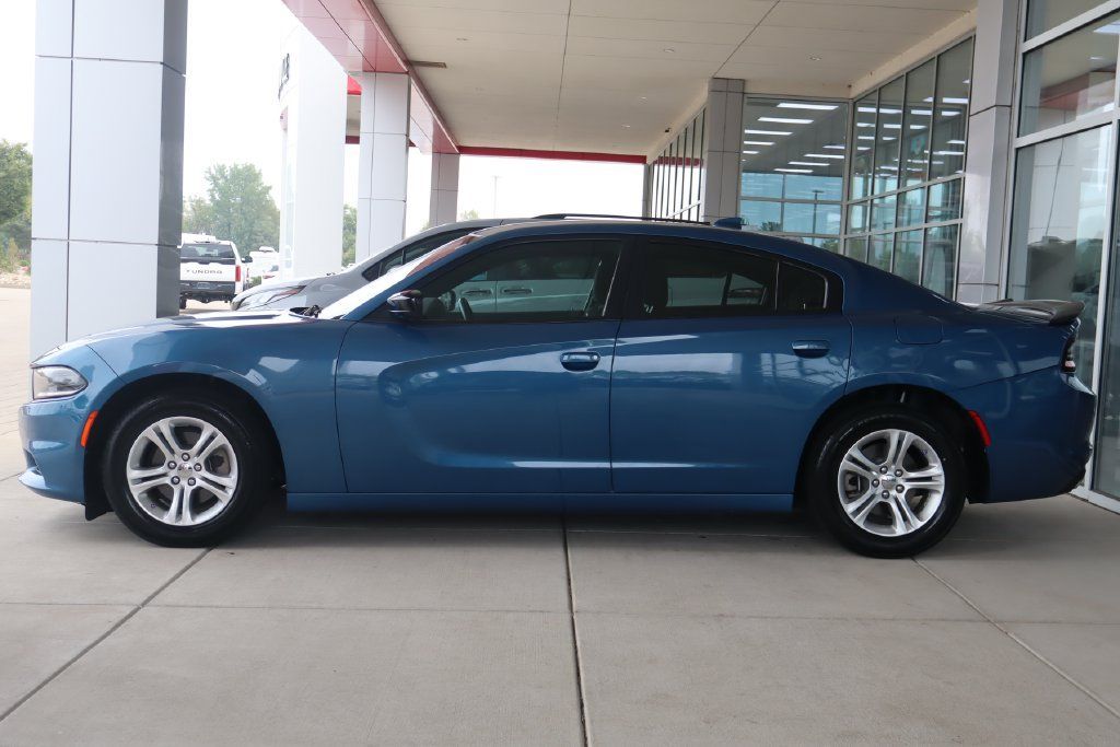 Used 2023 Dodge Charger SXT RWD image 4