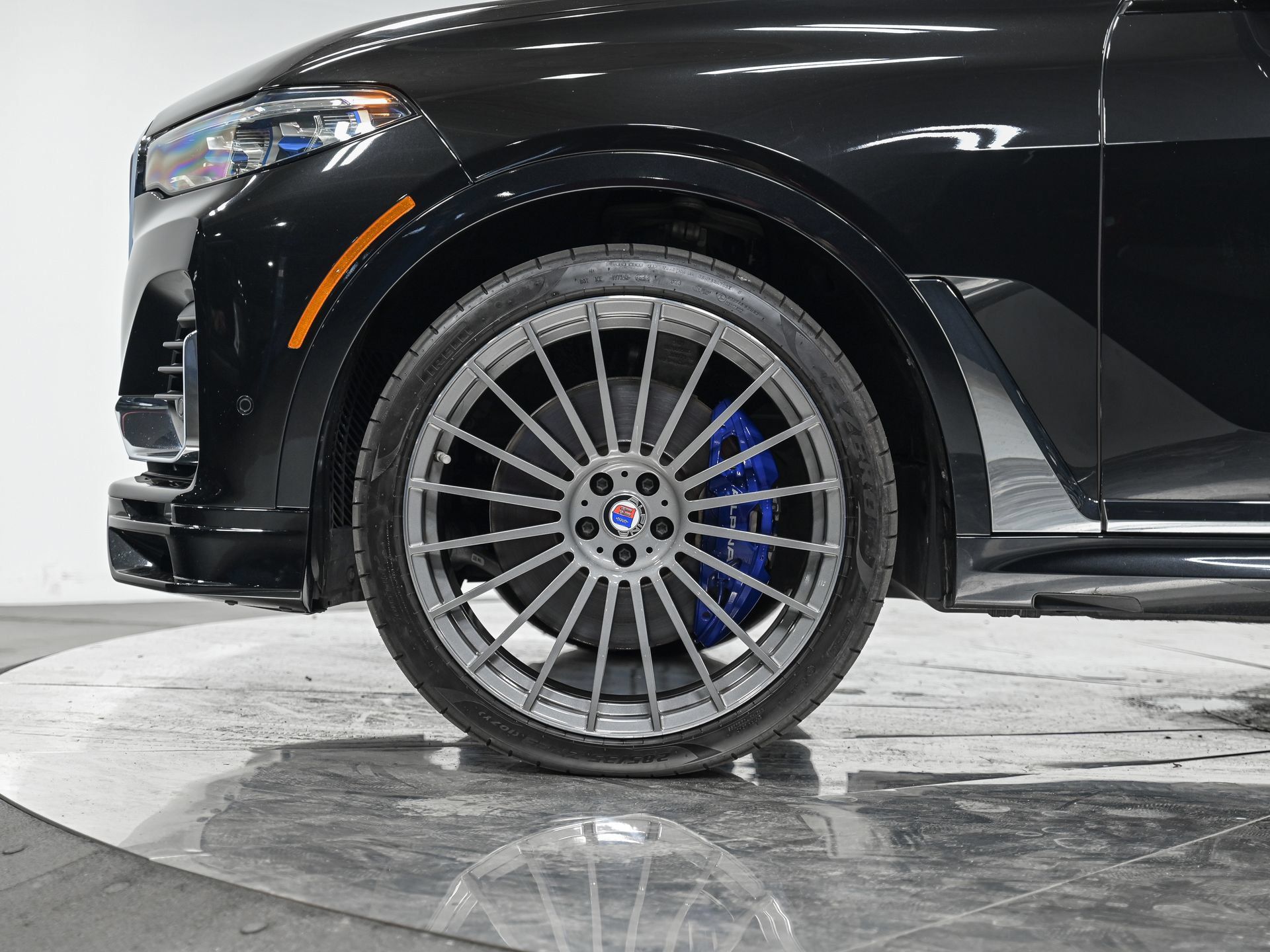 Used 2022 BMW ALPINA XB7 AWD/4WD image 3