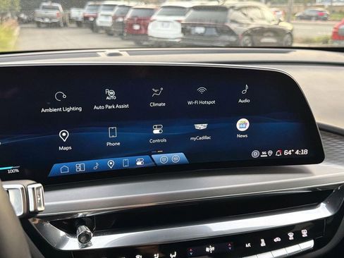 Used 2025 Cadillac Lyriq Luxury image 16