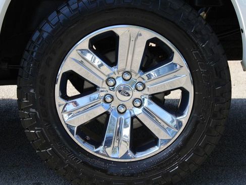 Used 2018 Ford F150 Lariat image 39