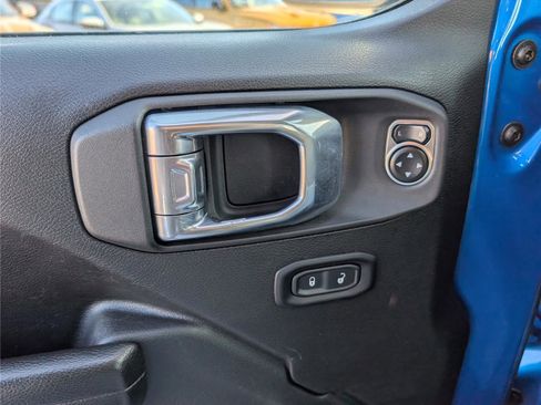 Used 2024 Jeep Wrangler Rubicon image 21