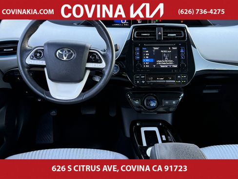 Used 2017 Toyota Prius Three image 29