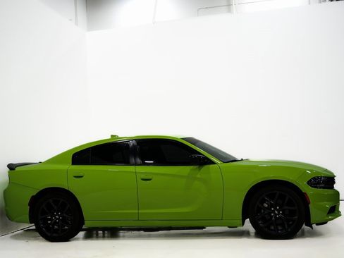 Used 2023 Dodge Charger SXT w/ Blacktop Package image 4